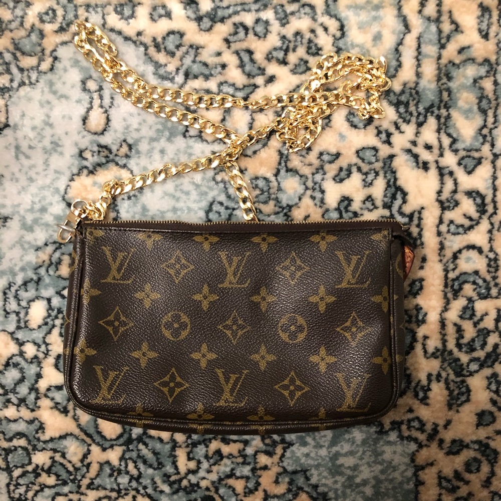 Louis Vuitton Pochette Accesories Monogram